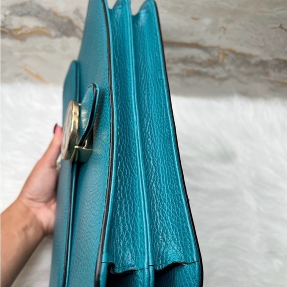 Gucci Interlocking GG Teal Leather Shoulder Bag - Picture 5 of 8